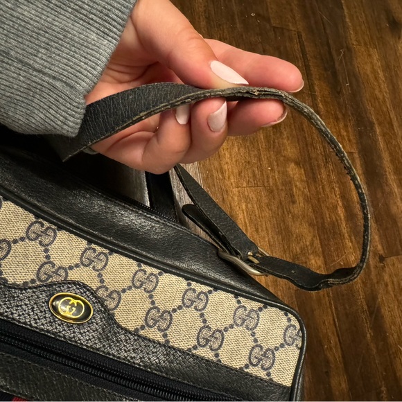 Vintage Gucci Crossbody - Picture 6 of 10